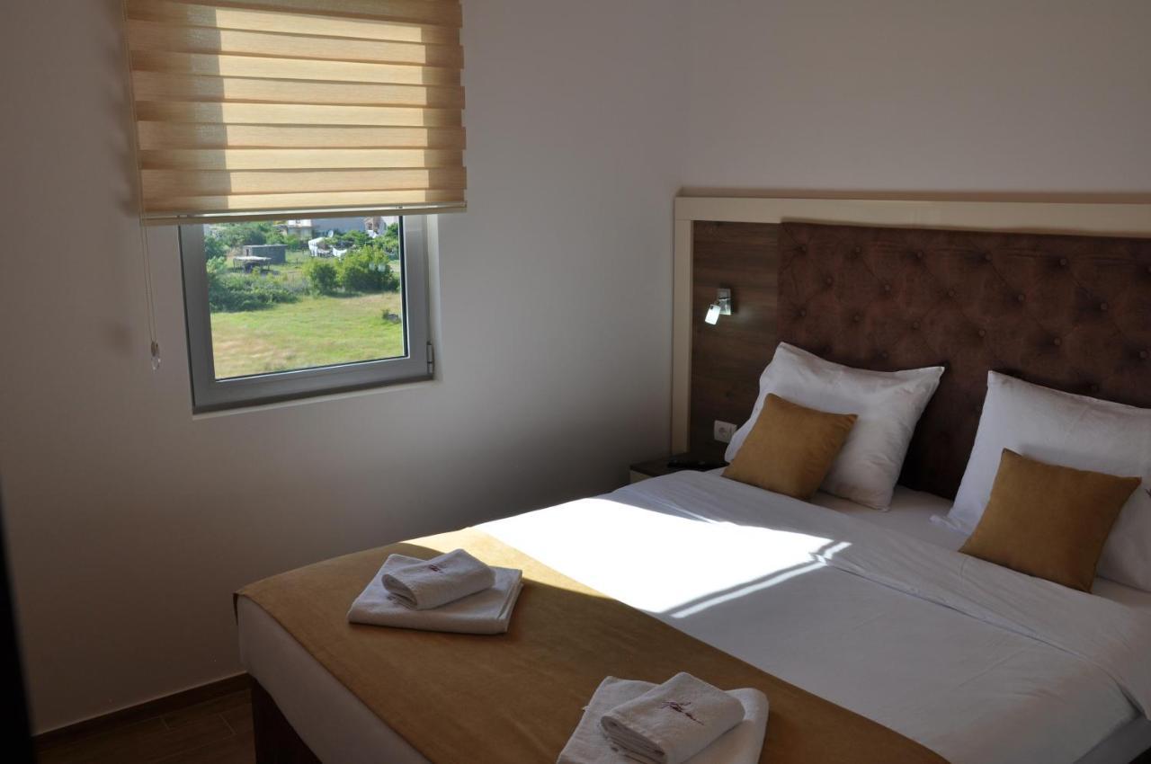 Heaven Lux Ulcinj Hotel Eksteriør billede