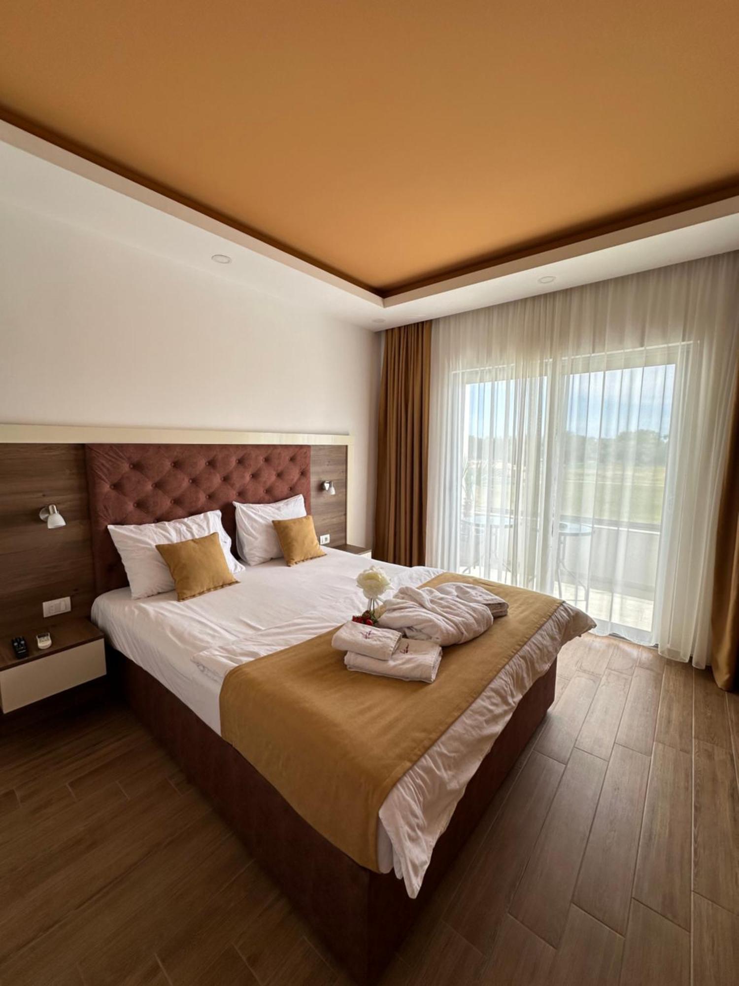 Heaven Lux Ulcinj Hotel Eksteriør billede