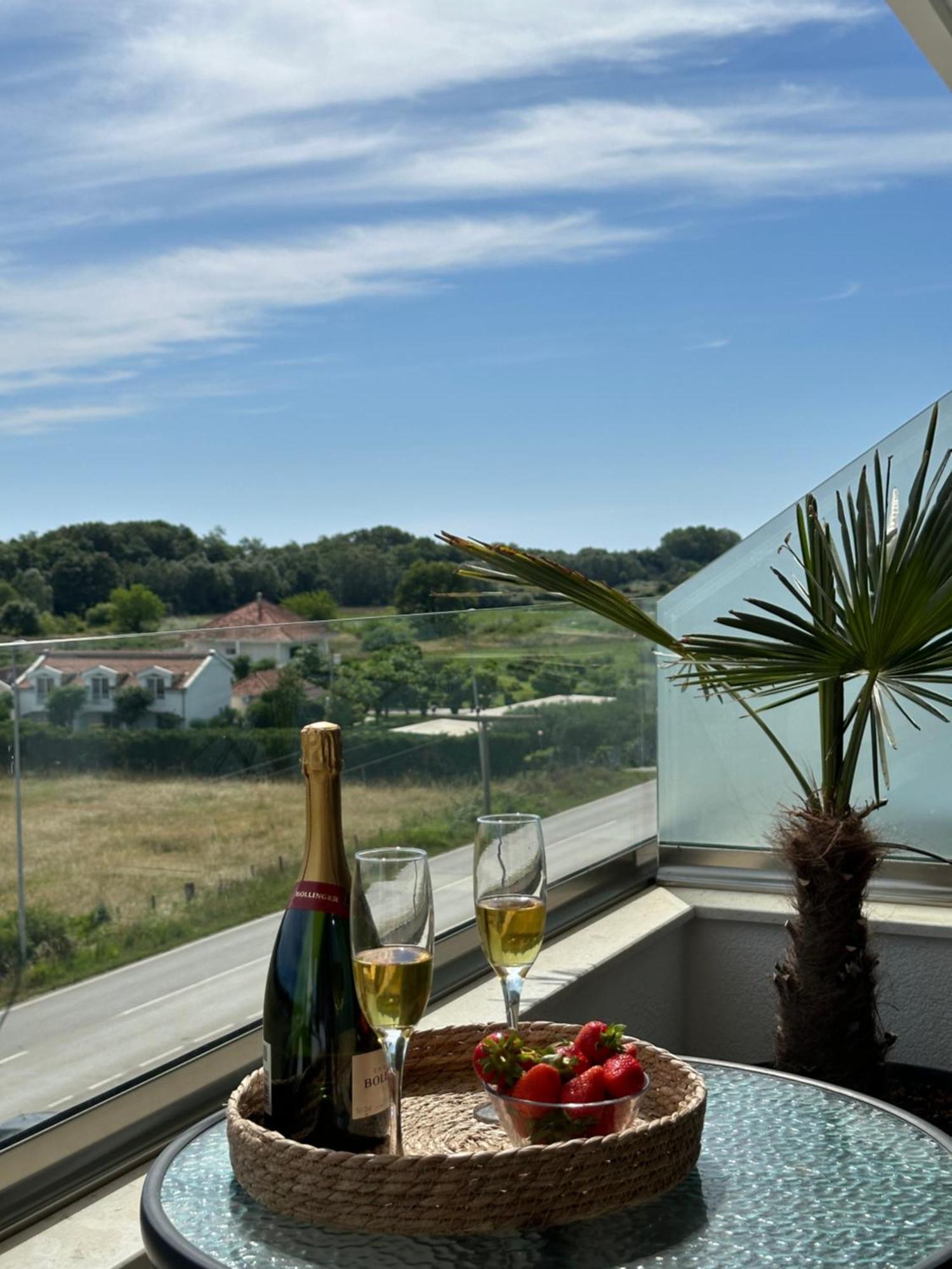 Heaven Lux Ulcinj Hotel Eksteriør billede